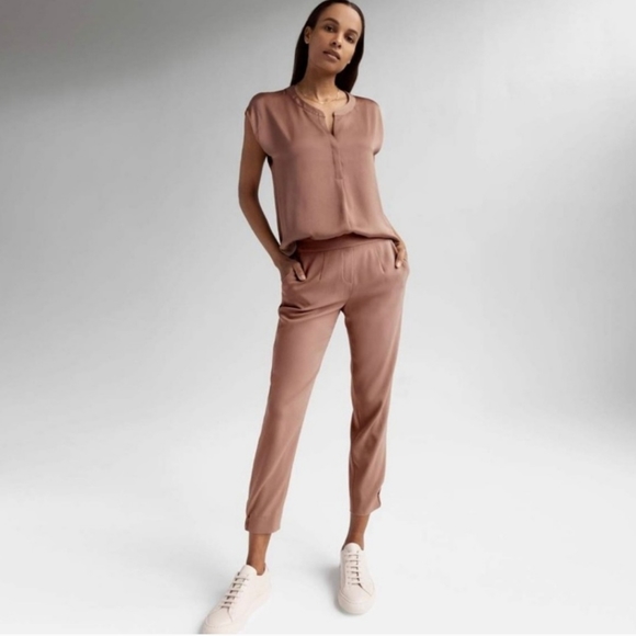 R Label The Reset Modern Crepe Jogger Pants - Soft Clay Mauve - Large - Picture 4 of 13